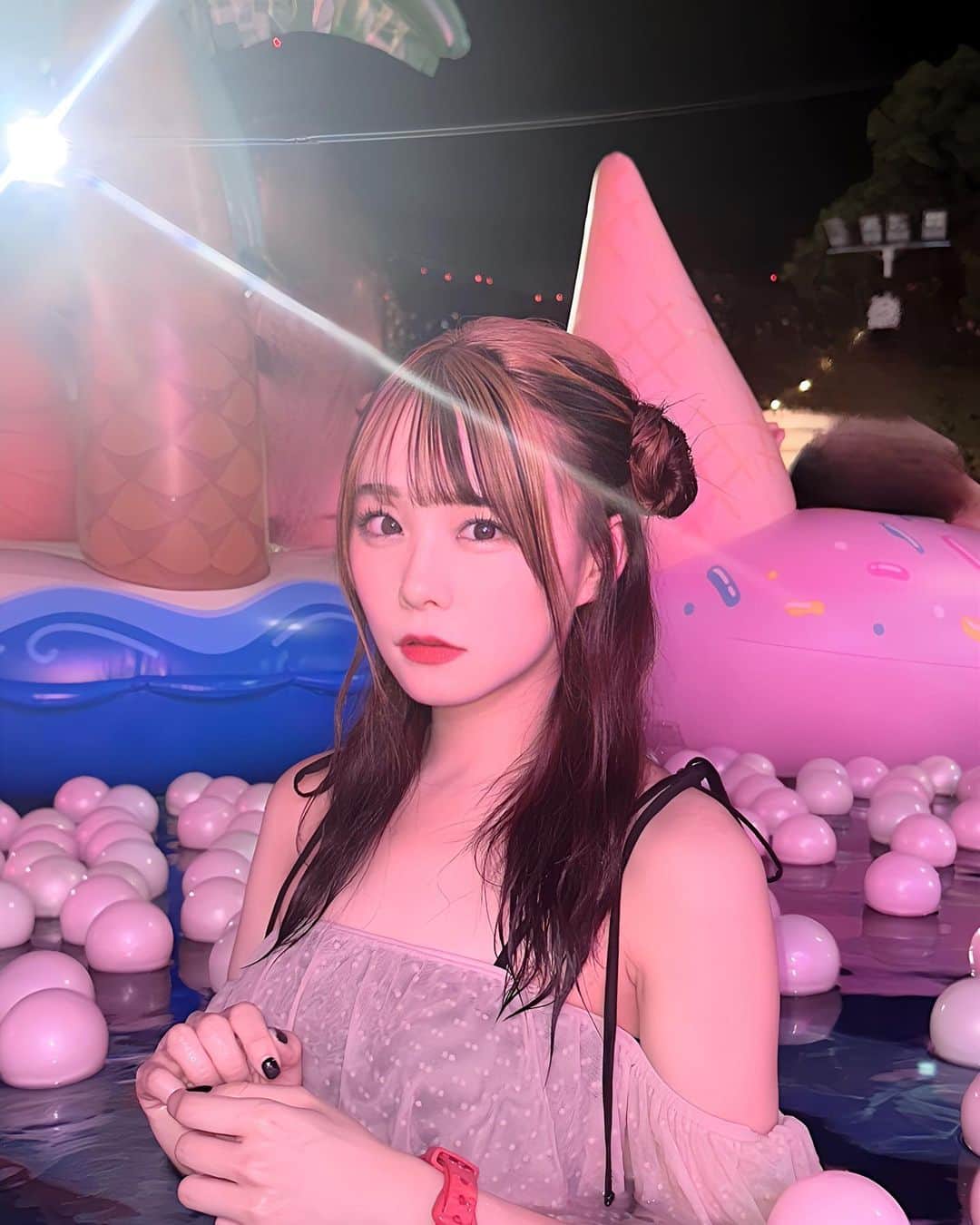 立仙愛理のインスタグラム：「ナイトプール行った♡🫨🫨」