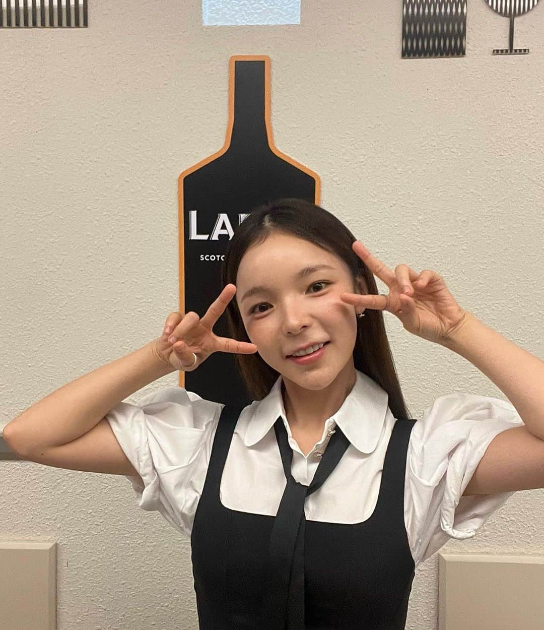 パク・ジンジュのインスタグラム：「지금부터 라벨5의 시간💛🍋」