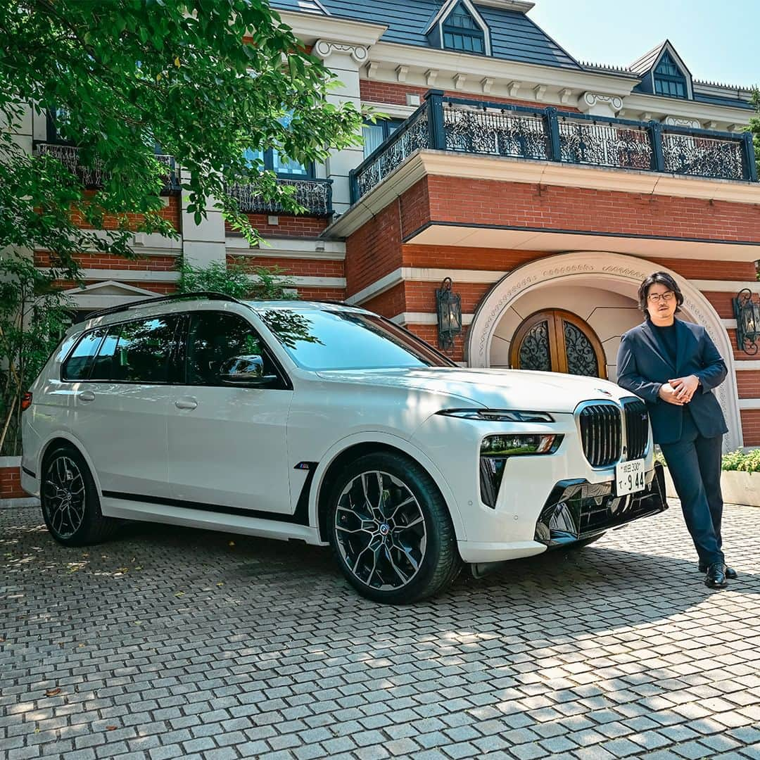 BMW Japanさんのインスタグラム写真 - (BMW JapanInstagram)「THE X7 想像を超えた、最高のクオリティ。  以前乗っていたBMW X7から明確な進化を感じたBMW X7 M60i。「本当に非の打ち所がない1台」と語ったのは、ピアニスト/指揮者 #反田恭平 さん。  スタート、ブレーキ、コーナリングをはじめ、ドライビングのすべてが、さらになめらかになったBMW X7 M60i（アルピン・ホワイト）の魅力とは。  インタビュー記事は @bmwjapan アカウントトップのURLからチェック。  #FREUDEforever #先駆者が見た景色 #BMW #駆けぬける歓び #BMWJapan #THEX7 #BMWX7 #X7M60i」8月26日 19時00分 - bmwjapan