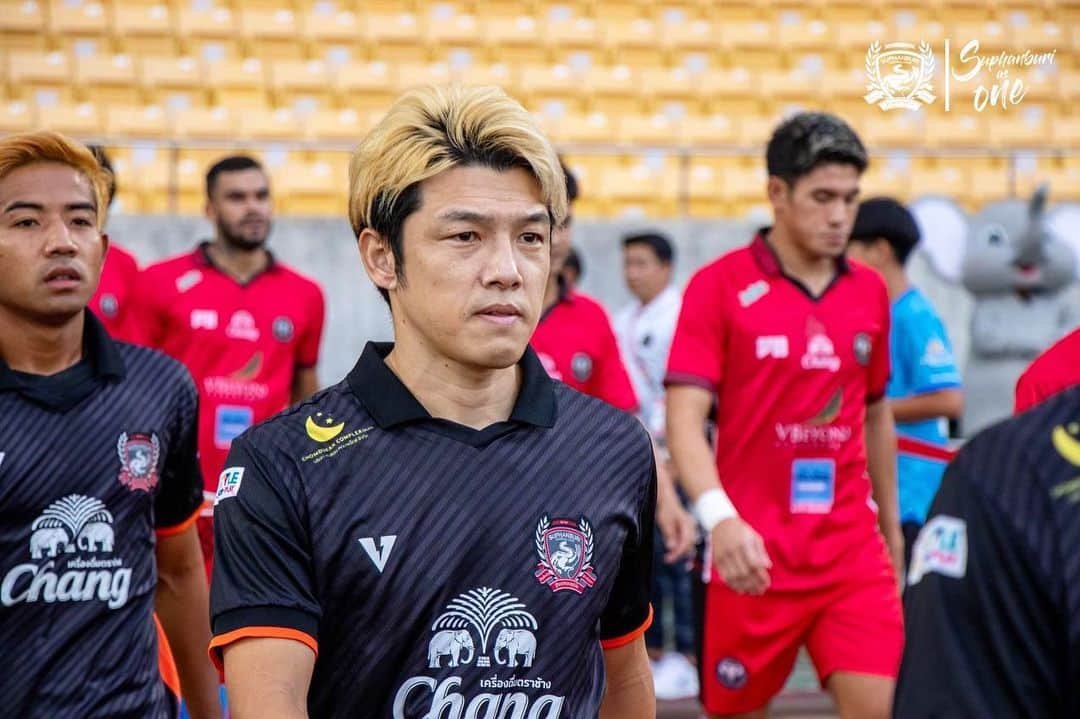 馬場悠企のインスタグラム：「From here☝️ Thanks for your support.  #suphanburi #volt #thaileague #football #soccer #37」