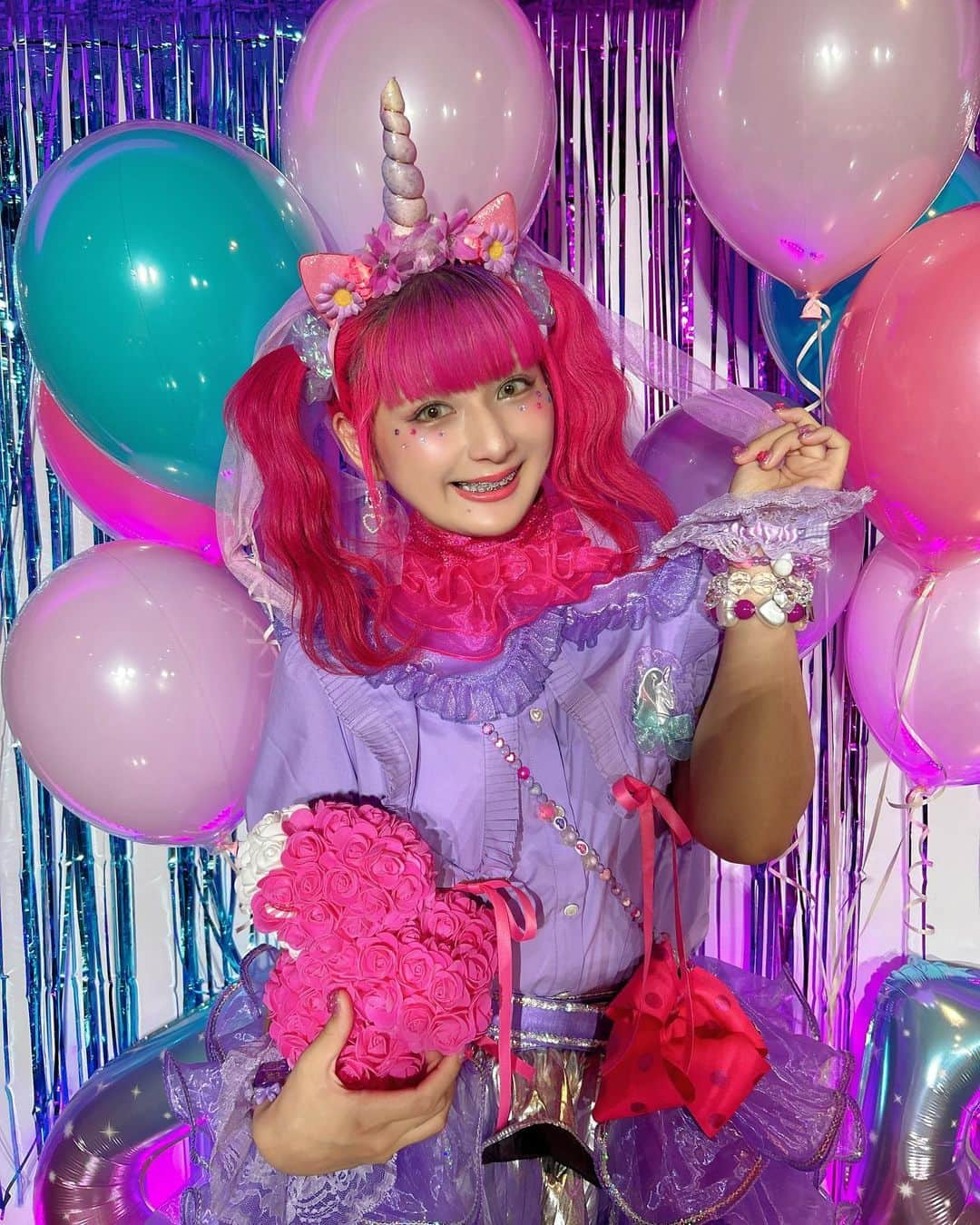 しなこさんのインスタグラム写真 - (しなこInstagram)「UNICORN PARTY 🦄💜  本当にありがとうございました😭 取り急ぎ投稿だけ🥰（またゆっくり余韻浸ります笑）  みんなで撮った写真は、ファンミアカウントから全て 載せますのでお楽しみに🦄🪽✨✨✨  @unicornparty475」8月26日 19時27分 - ssshinako