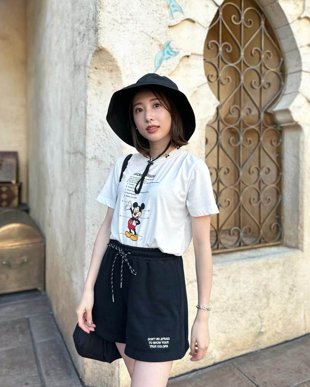 冨張愛さんのインスタグラム写真 - (冨張愛Instagram)「Disney Sea⚓︎ 毎週来たいです🙋‍♀️ 質問頂いたお洋服やネックレスタグ付しました☑︎」8月26日 19時28分 - megumitomihari