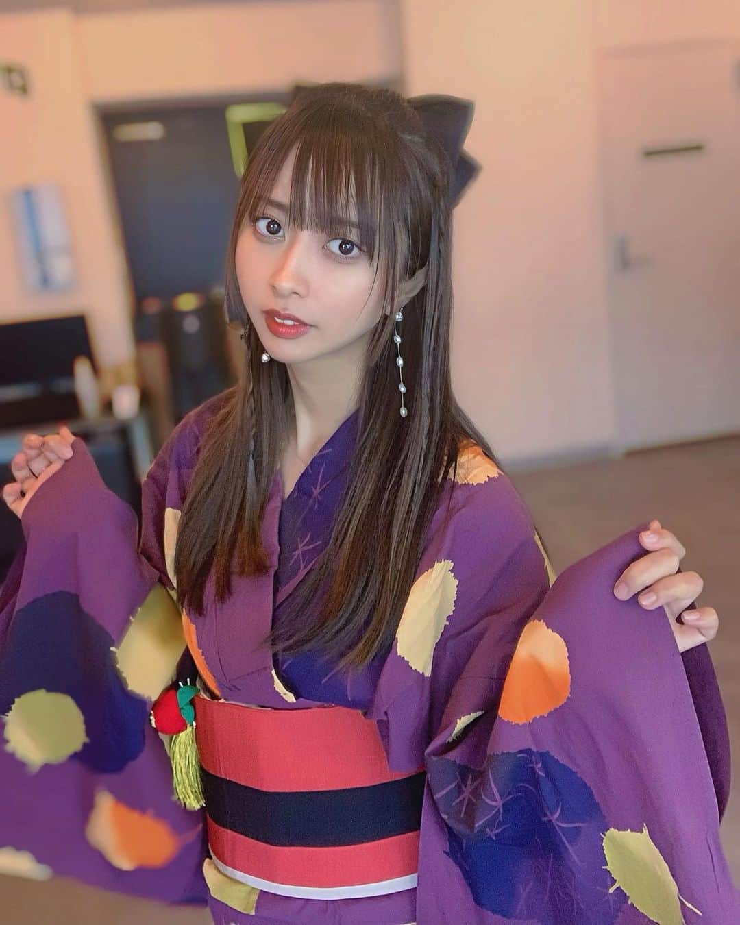 三嵜みさとのインスタグラム：「YUKATA👘  #ootd #fashion #浴衣#レトロ #和服　#miiramisato」