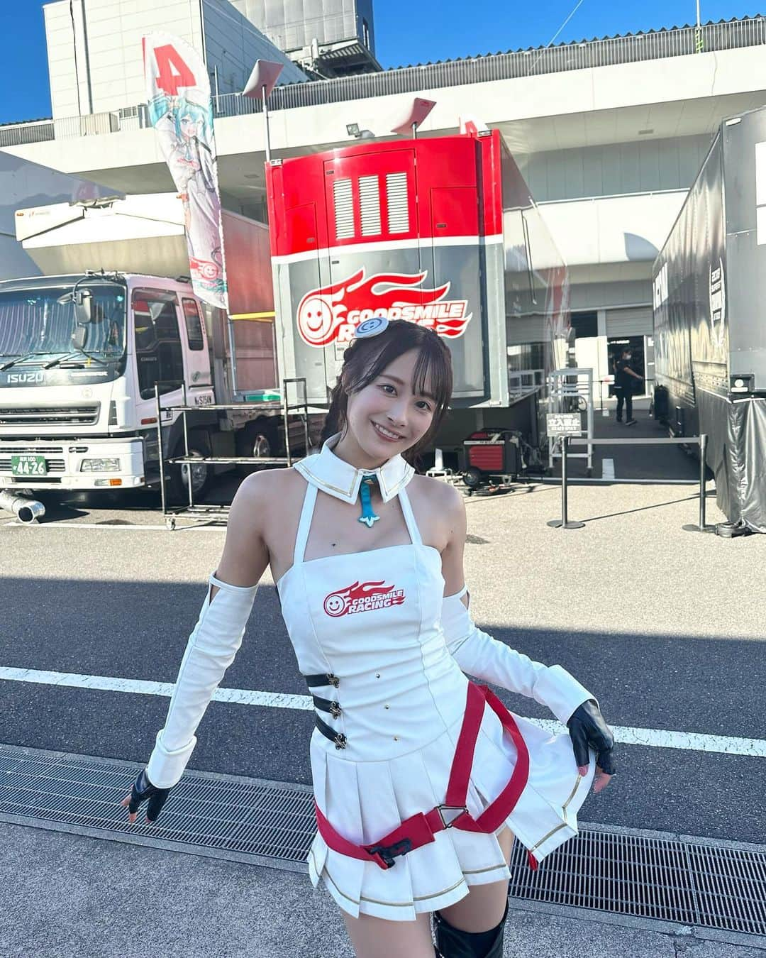 谷川奈々穂さんのインスタグラム写真 - (谷川奈々穂Instagram)「SUPER GT Rd.5 SUZUKA 予選 4号車は3番手フィニッシュでした🔥🔥  明日はセカンドロー3番手スタート🫶 去年あった鈴鹿期待大🥹🥹🥹  熱いサーキットで熱すぎる応援よろしくお願いします🚗³₃  谷口選手、片岡選手ナイスドライブです！ #fightgsr」8月26日 19時35分 - aizawa_natsuki_