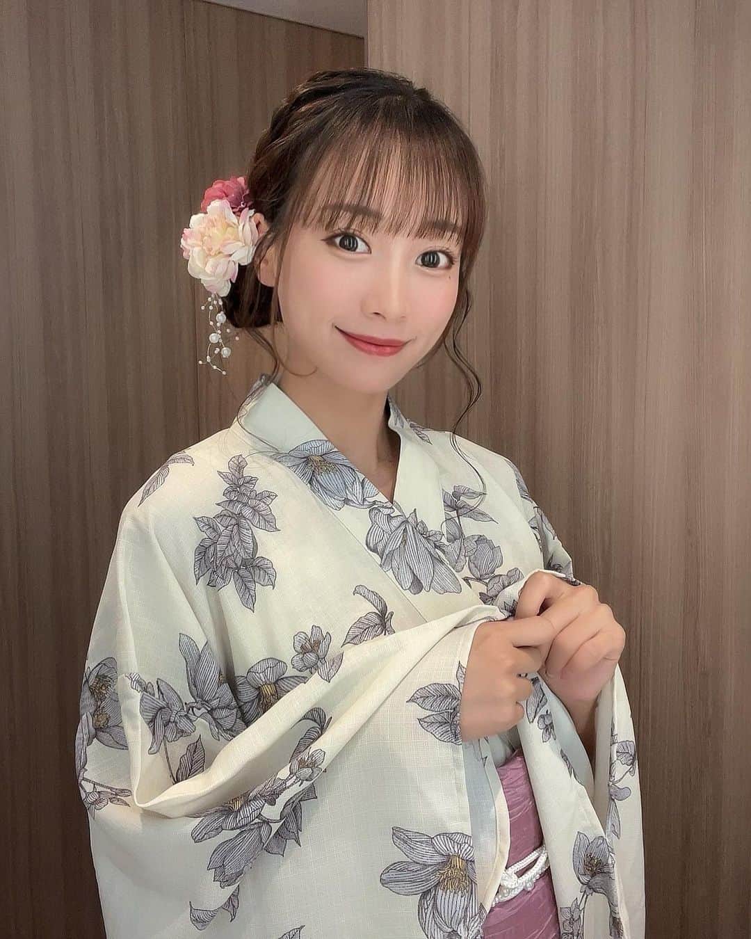 岡島彩花のインスタグラム：「今日の衣装は浴衣でした〜👘🌼  ボートレース福岡SG準優日🚤 生配信ありがとうございました！！  60円プラス、、耐えたーー🥲👌 またリベンジ行けたらいいなぁ！！  #ボートレース福岡」