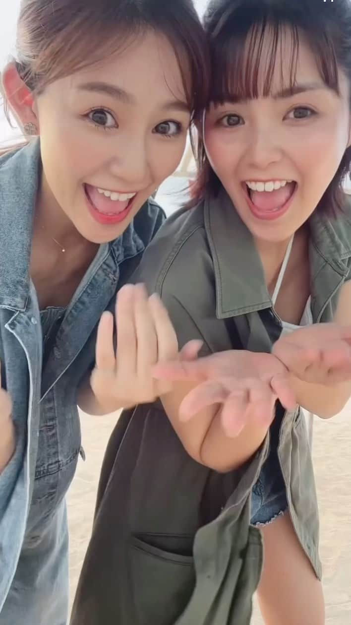 かーなーのインスタグラム：「． ． みんなぜひ一緒に踊ってね〜🕺🤍 踊ってくれた方、リール、TikTok、コメントしにいきます🕺🕺  💃🏼振り付け @caho7o4   #奏絵 #珠恵 #裸足のsummerday」