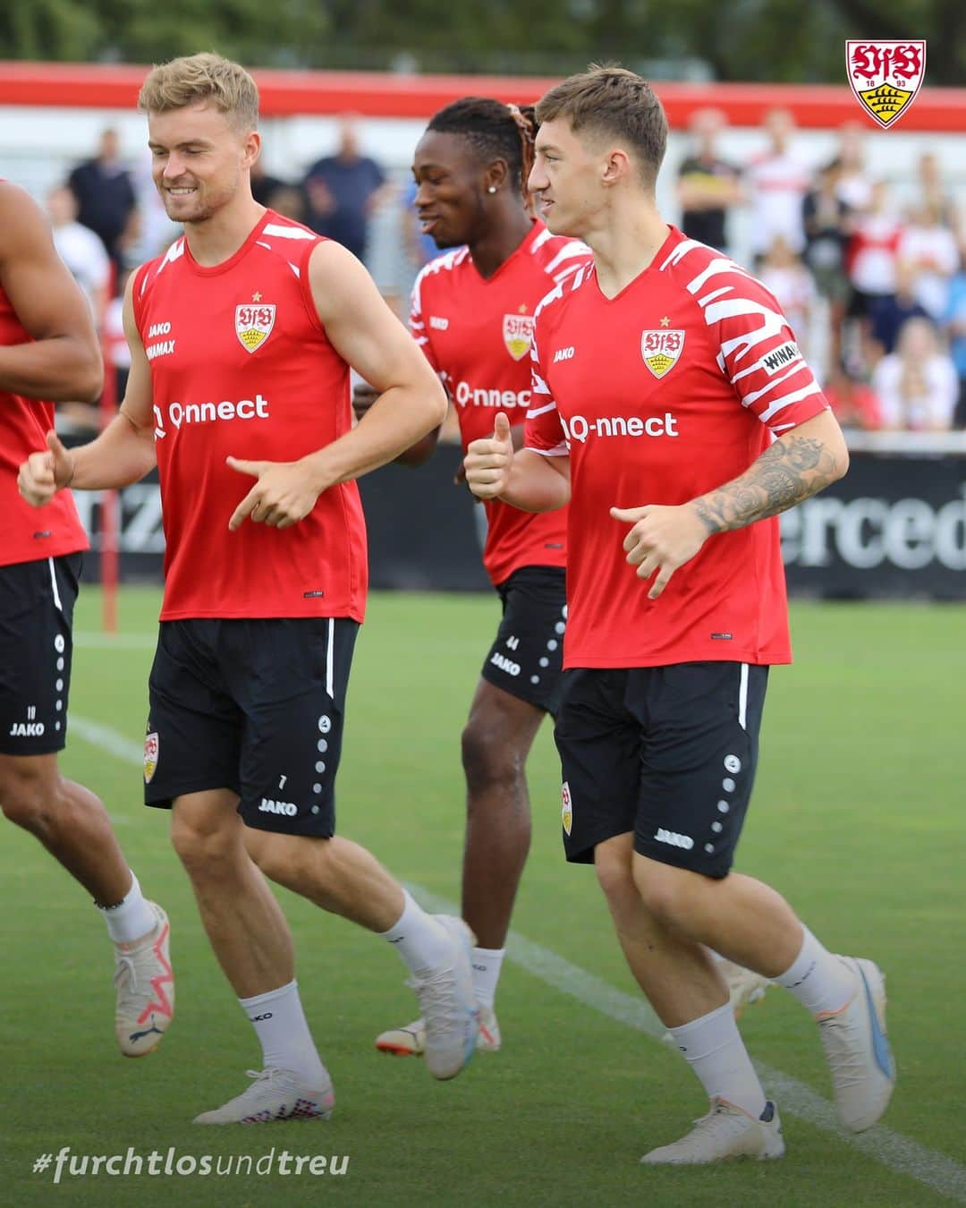 VfBシュトゥットガルトのインスタグラム：「Das erste Training von @angelo.stiller in Bad Cannstatt ist absolviert! 💪💯  #VfB #Stiller #vfbstuttgart #vfbstuttgart1893 #auscannstatt #furchtlosundtreu #VfBInsta」