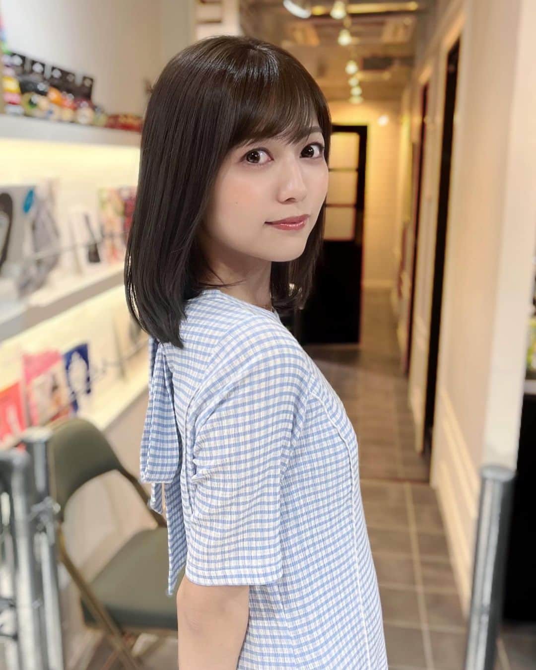 のインスタグラム：「✄�美容院へ✄�  透明感な髪色にしてもらいました🪄🫧 サラサラにしてもらえて ウキウキのあゆたろうさん🐒  #美容院 #hair #ヘアカラー #ブラウンカラー #f #fyp #アッシュブラウン」