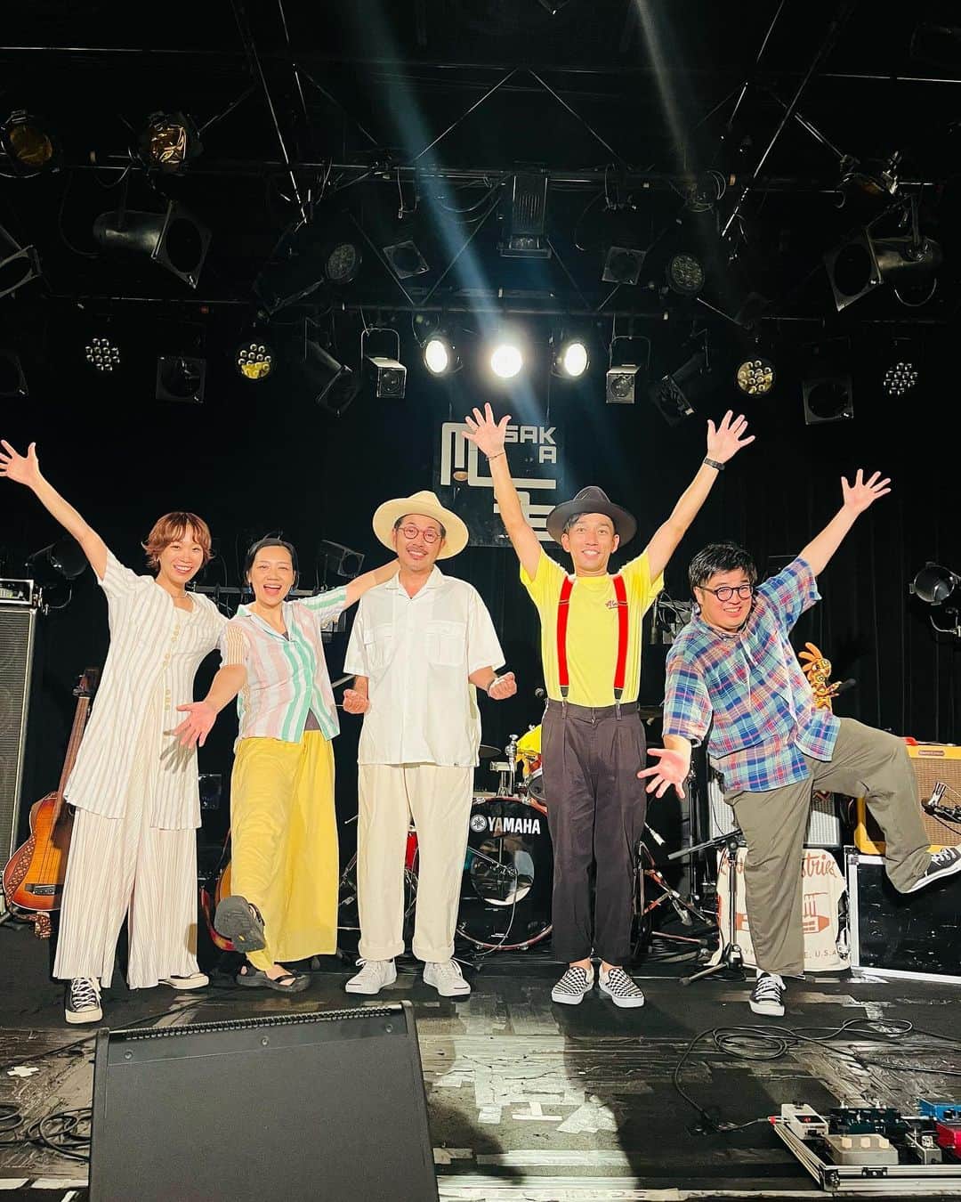 tomiのインスタグラム：「『EVERGREEN』リリースツアーでD.W.ニコルズワンマンライブで大阪MUSEでした！  ニコルズへの愛が溢れてしまってツアーが終わってしまうのがもう寂しいです。 バンドセットとしてファイナルの東京公演、たのしみ尽くしたい🫶  #dwニコルズ #dw25」