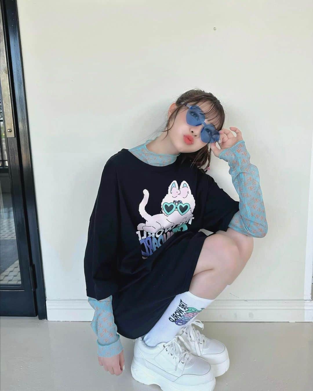 小玉梨々華のインスタグラム：「SPINNS×わーすた お楽しみに🕶️🖤」