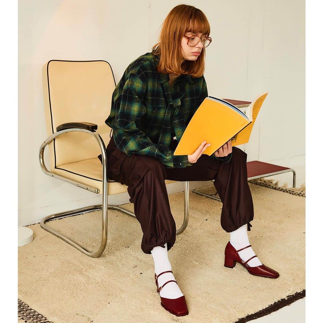 orientaltrafficのインスタグラム：「.  ダブルストラップヒールパンプス ¥7,500  〈ORiental TRaffic〉  #orientaltraffic#オリエンタルトラフィック #ortr#ortr2023AW#靴#shoes#新作#boots#ブーツ#パンプス#pumps#2023AW#トレンド#fashion#足元倶楽部#new#newarrival#newin#apparel#コーディネート#LOOK#look」