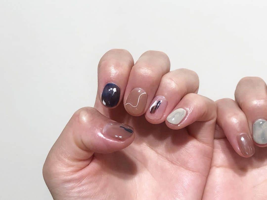 関根祥子さんのインスタグラム写真 - (関根祥子Instagram)「夏秋どっちもー😝  ネイル  #mojonail #nails」8月26日 11時44分 - mojonail_shokosekine