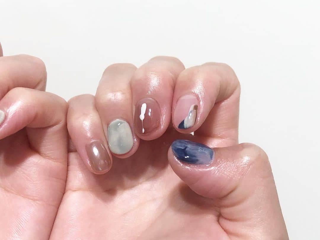 関根祥子のインスタグラム：「夏秋どっちもー😝  ネイル  #mojonail #nails」