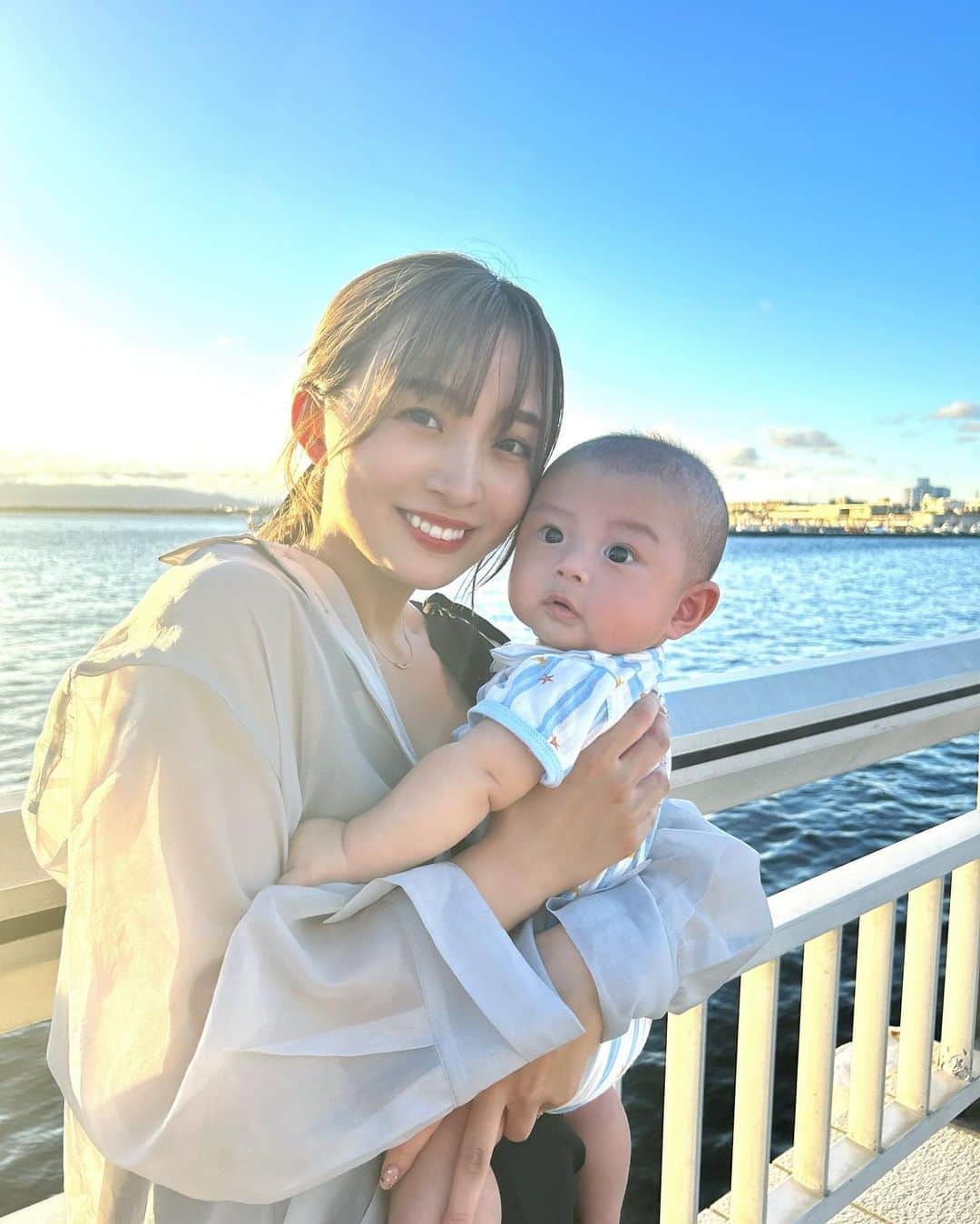 渡邉幸愛さんのインスタグラム写真 - (渡邉幸愛Instagram)「🌴☀️👶🫰  #夏の思い出 #江ノ島」8月26日 12時15分 - koume_watanabe.official