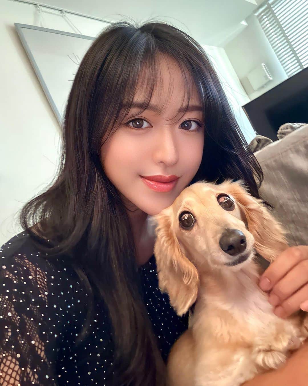 みなみのインスタグラム：「本日婚約1年記念日 だんなぴのお嫁さんでいれることが毎日幸せ💖  #親友のもなちゃん」