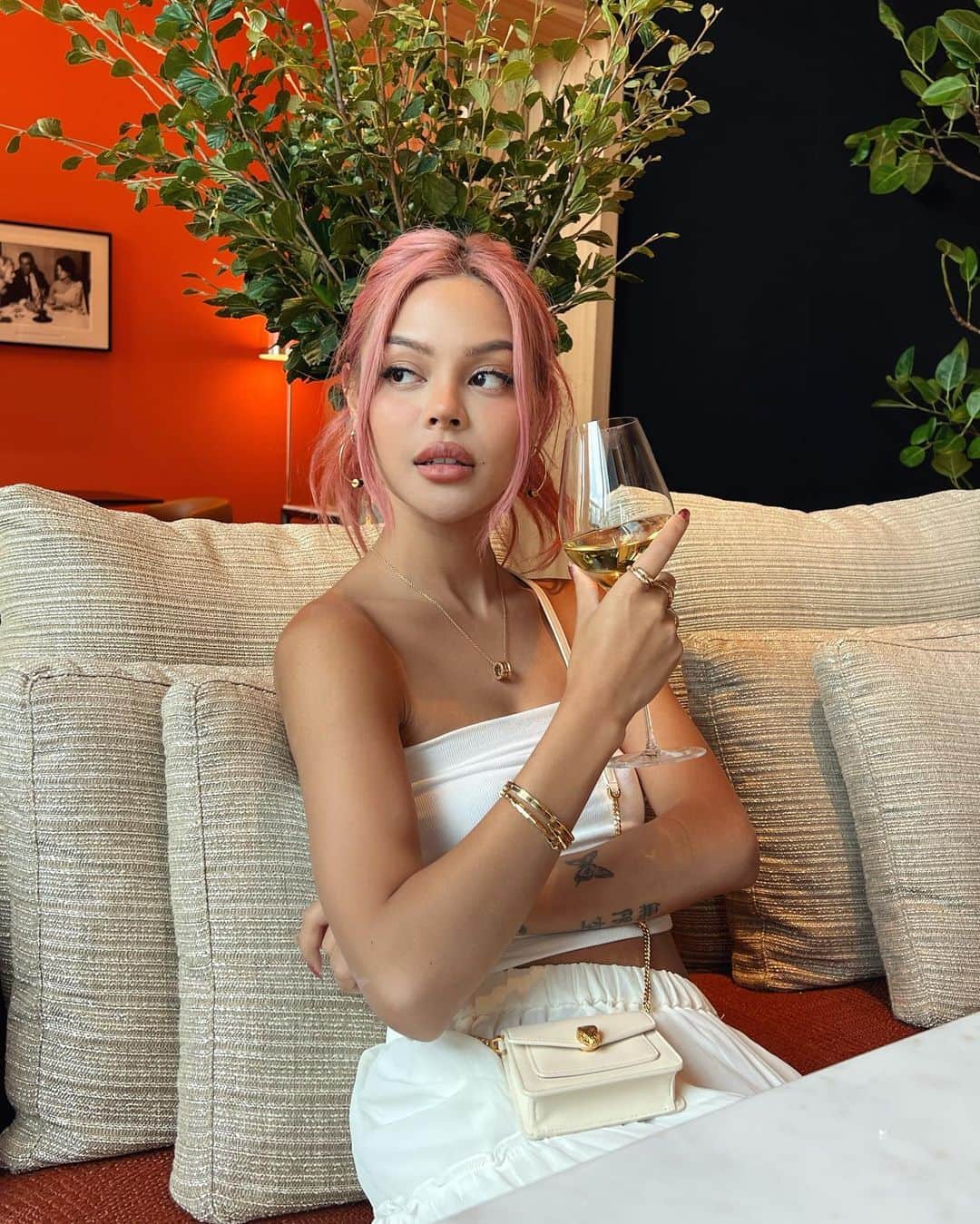 リリーマイマックのインスタグラム：「Still thinking about this beautiful lunch @bulgari @bulgarinikoromitotokyo  Ofcourse had to wear my bulgari pieces 🥰」