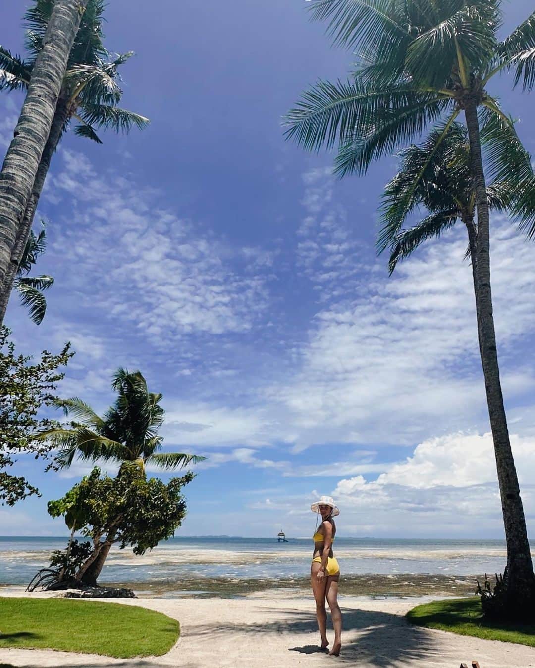 アン・カーティスさんのインスタグラム写真 - (アン・カーティスInstagram)「Siargao series ☀️ Visited a really special project and did a little A-team building on the side. 🌴 Happy times.」8月26日 13時15分 - annecurtissmith