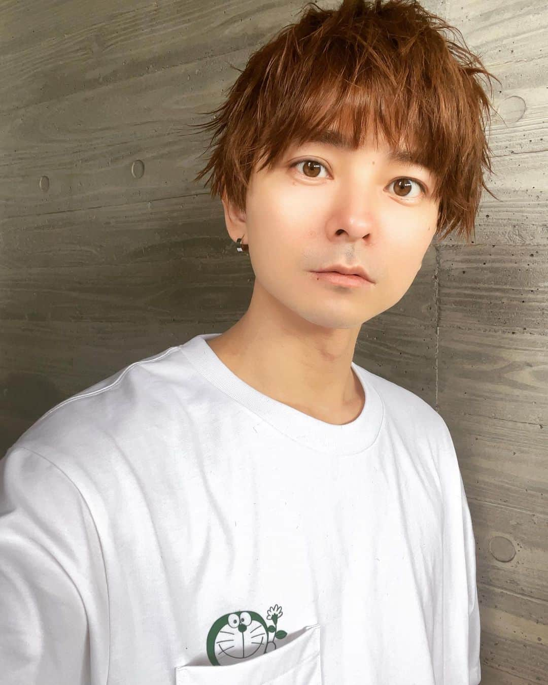 北村悠のインスタグラム：「中土居くんに髪の毛を切ってもらいました。」