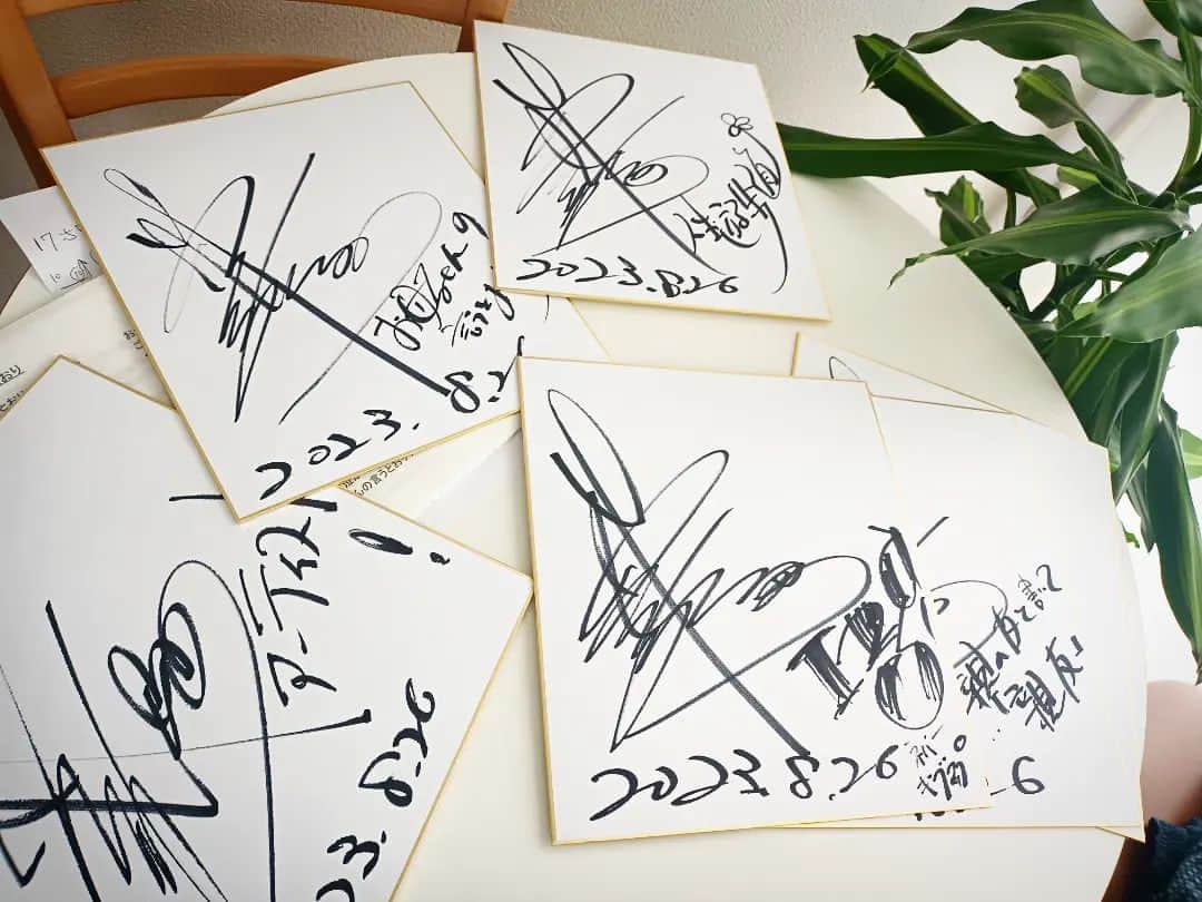 松本隆博のインスタグラム：「。⁡ ⁡さ、今開催中だよ～‼️⁡ 盛り上がってますーーーー⁡ ⁡松本隆博の出演時間は、市長ご挨拶⁡ ⁡などの後、17:50頃からだよー⁡⁡ ⁡曲毎にサイン色紙をプレゼント⁡ ⁡するというアイデア(昨日思い付き)⁡ ⁡だ‪(´•ᴗ• ก )‬՞ ՞お楽しみに！⁡ ⁡ ⁡そしてその後は…伝説の和ロッカー⁡ ⁡氏神一番さんのステージがラストだ‼️⁡ ⁡みんな来てね～大いに盛り上がろうよ⁡ ⁡( ᴖ ·̫ ᴖ )⁡ ⁡⁡ ⁡🎼.•*¨*•.•*¨*•.¸¸🎶🎼.•*¨*•.•*¨*•.¸¸🎶 ⁡⁡令和5年　みずほ台祭り  【日時】2023年8月26日（土） 【時間】12:00~19:00 【場所】みずほ台西口・すずかけ通り  ・近隣の駐車場 【ステージ】 みずほ台西口駅前通りジョナサン前 特設ステージ  雨天決行・荒天中止  【出演】氏神一番、松本隆博、二木蒼生、Yummi、マジシャンTAK. 、 ゴスペルグループgoo-spe、チアリーディングスクールZOO、七色七味、 サイタマジュニアダンスクラブ、西中学吹奏楽部、みずほ台3丁目カナリア会、 淑徳大学 Liberty、クラブドルフィンズみずほ台、ENERGY DANCE」