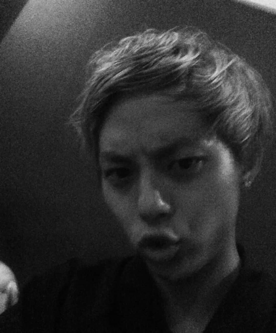 永田崇人のインスタグラム：「20代ラストデイ。 写真は10代ラストくらいの写真w  本日もケムリ研究室「眠くなっちゃった」稽古。たくさん失敗しよう🫡  行ってまいります！！」