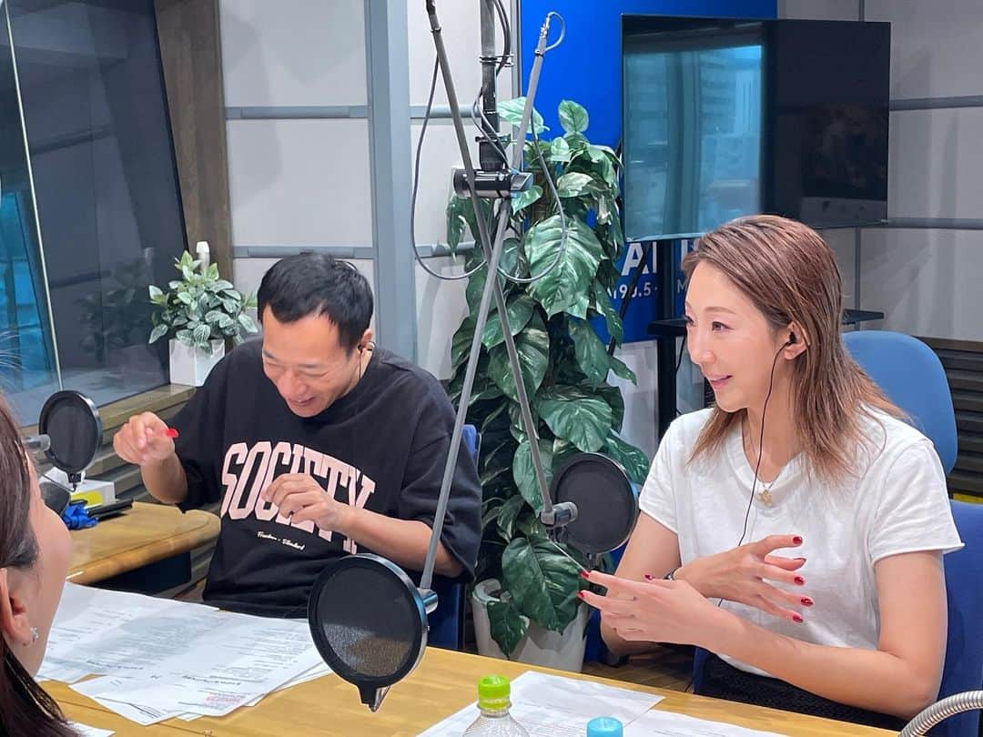 TBSラジオ「ナイツのちゃきちゃき大放送」のインスタグラム：「今週もお聞きいただきありがとうございました😊 ニュースコーナーには #丸山ゴンザレス さん、11時台のゲストは #紅ゆずるさん でした👏 マムシさんには12時台にもご出演いただきました🙇‍♂️ 来週のゲストは#吉田沙保里 さんです🤼」