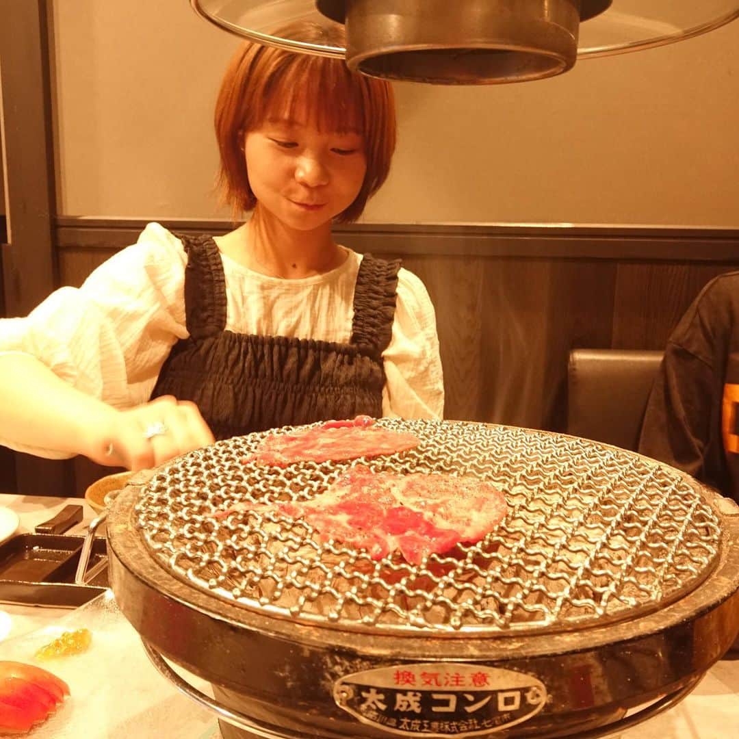 真奈さんのインスタグラム写真 - (真奈Instagram)「昨日はすずと韓国料理 @ajoshi_shimokita 🇰🇷♡︎ からの焼肉で女子会でした。 完全に全て最高に美味でした。 食べすぎました🥰」8月26日 14時42分 - manatmnt0116