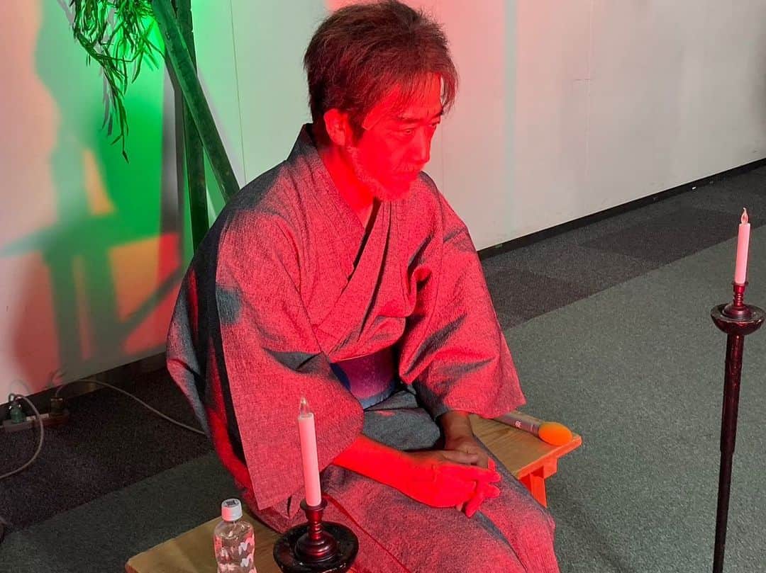 原口あきまさのインスタグラム：「昨夜の　#脱力タイムズ  から。  ご覧下さった皆さん、有難うございました！　感謝∞✨  またもや、はしゃぎ回りました。💦  ケンコバさん！スミマセンでした！ 💦💦💦  #明石家さんま #稲川淳二 #ものまね #怖いな〜怖いな〜　#ほいで⁉︎  #ケンドーコバヤシ」