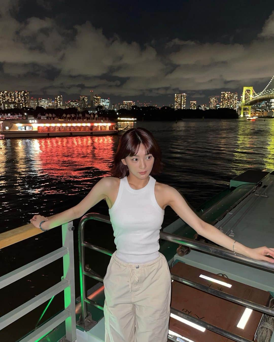 新田桃子のインスタグラム：「🌉」