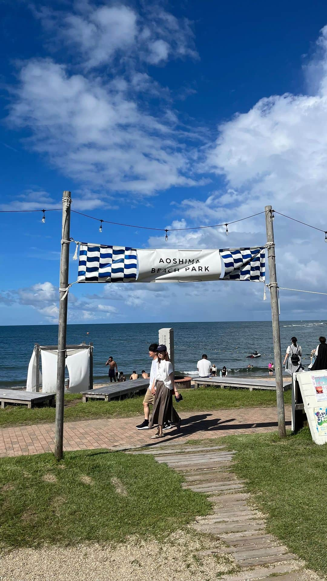 中村まきのインスタグラム：「＝＝＝＝＝＝＝＝ ＜もちアイスPOPUPストア＞  場所）AOSHIMA BEACH PARK 　宮崎市青島2丁目233 　0985-65-1055 　営業時間：11:00～21:00 　　　　　※ラストオーダー20:00  期間）2023.8.26(土)、8.27(日） ＝＝＝＝＝＝＝＝  #もちアイス #もちあいす #宮崎テイクアウト #miyazaki #宮崎イベント #宮崎カフェ #ばえスイーツ#青島 #AOSHIMA #青島カフェ #宮崎観光　#女子旅　#宮崎デート #花火大会 #みやざき青島国際ビールまつり」