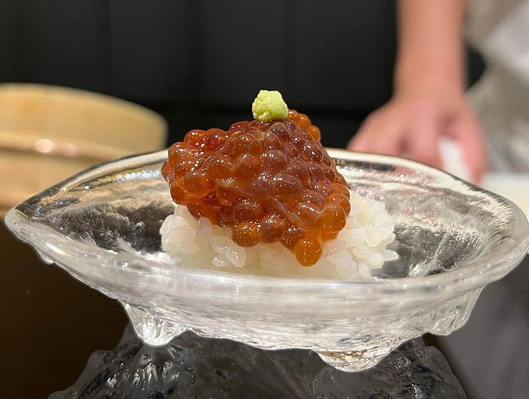 SUSHI KANDA • 寿司神田さんのインスタグラム写真 - (SUSHI KANDA • 寿司神田Instagram)「Sujiko seasom start !!  For reservation: 099.606.0013 Or Line ID 027126639  #sushikanda #sushi #japanesecuisine #sashimi #foodporn #aroi #aroiibkk #ginraidee #paigingun #wongnai #edtguide #bkkmenu #starvingtime #寿司神田 #寿司スタグラム #鮨 #寿司 #すし #バンコク寿司 #銀座グルメ #赤酢 #横井醸造」8月26日 15時41分 - sushi.kanda