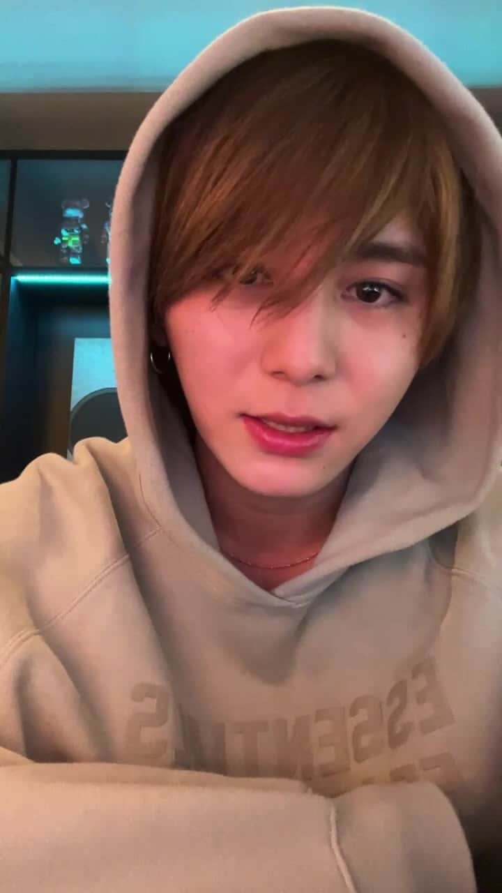 山田涼介のインスタグラム：「山田涼介ゲリラインライ② #Ryosukeのいんすた #山田涼介」