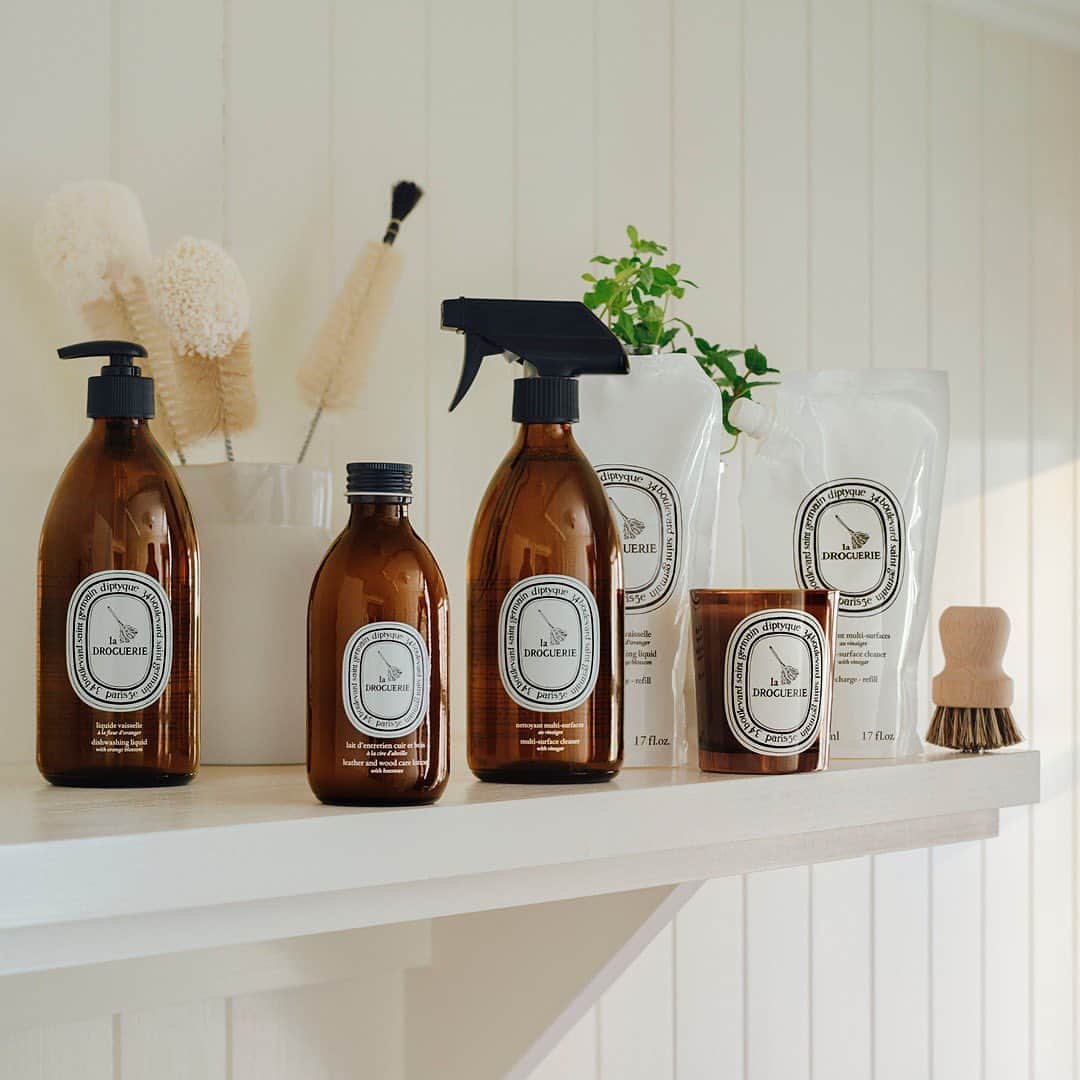 ディプティックのインスタグラム：「One after the other… …La Droguerie cleaning products make themselves at home. Combining the good, the beautiful and the useful, these refillable products find a place in every corner of the household. They're eco-designed, Ecocert certified, and delicately scented to boot. And ready for their close-up, too. #Diptyque #Home」