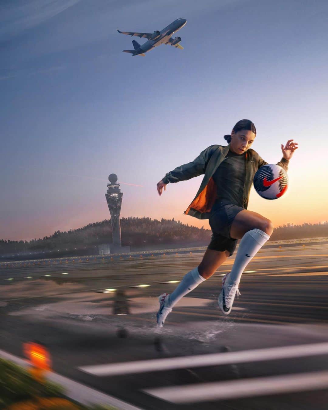 ナイキフットボールのインスタグラム：「Anywhere. Anytime. Speed.  With the fast, springy feeling of Zoom Air, @samanthakerr20 is Mad Ready to up her speed anywhere in the Mercurial Superfly 9.  Where will you fly? #NikeFootball」
