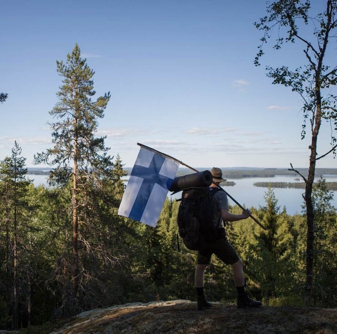 フィンランド政府観光局さんのインスタグラム写真 - (フィンランド政府観光局Instagram)「🍃今日はフィンランドの自然の日。様々な意味で豊かな恵みを与えてくれる自然をお祝いします！ 写真はエスポーから。  📷: Joel Heino @metsahallitus_forststyrelsen @haltiacom @visitespoo  #visitfinland #ourfinland #visitfinlandjp #finland #北欧旅行 #travelgram #フィンランド #フィンランド政府観光局 #北欧 #travel #instatravel #travel #travelgram #travelling #traveler #旅したくなるフォト #旅行 #旅 #海外旅行 #travelphotography #旅行大好き #旅行好き #旅スタグラム #旅好き #ヨーロッパ旅行 #旅に出たい #トラベル #自然の日 #visitespoo」8月26日 15時59分 - visitfinlandjapan