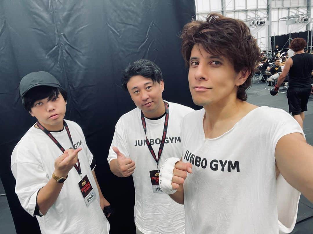 城田純のインスタグラム：「理想的な勝ち方では無かったですが とりあえず勝てて良かったです  たくさんの応援本当に本当に ありがとうございました🙏🙏🙏  対戦してくれたぬりぼう選手も本当にありがとうございました！！  もっと強くなりたいと思います これからもぜひ応援お願いいたします  本当にありがとうございました！！」