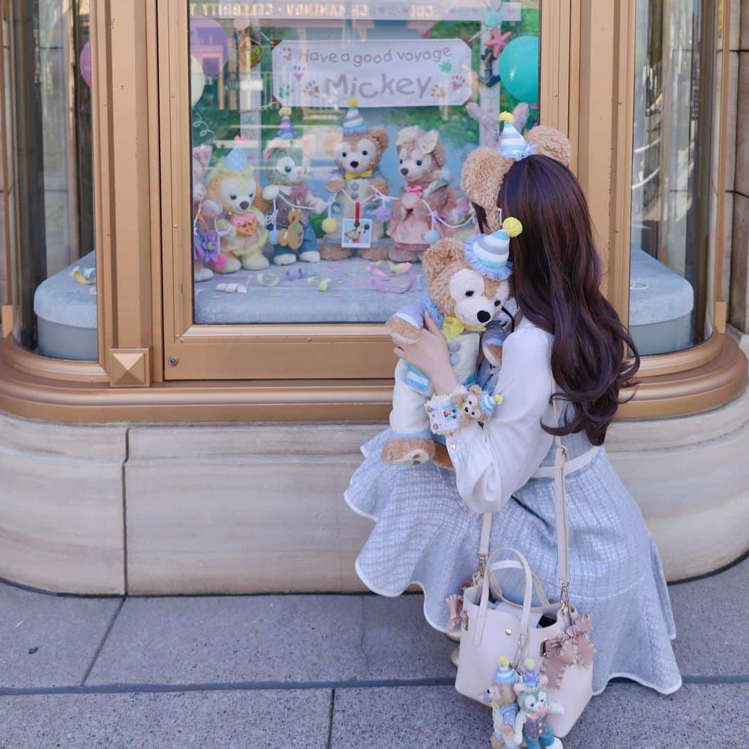 Chikako千佳子さんのインスタグラム写真 - (Chikako千佳子Instagram)「From All of Us 🎉 #リズリサ #lizlisa #TDS #tokyodisneysea #tokyodisneyresort #ディズニーシー #ディズニーコーデ #ジェラトーニ #gelatoni #量産型コーデ #fromallofus #フロームオールオブアス #ダッフィー #ダッフィーフレンズ #ダッフィーコーデ #duffy #duffyandfriends #shelliemay #シェリーメイ #stellalou #ステラルー #linabell #リーナベル #cookieann #クッキーアン」8月26日 16時25分 - cindychikako