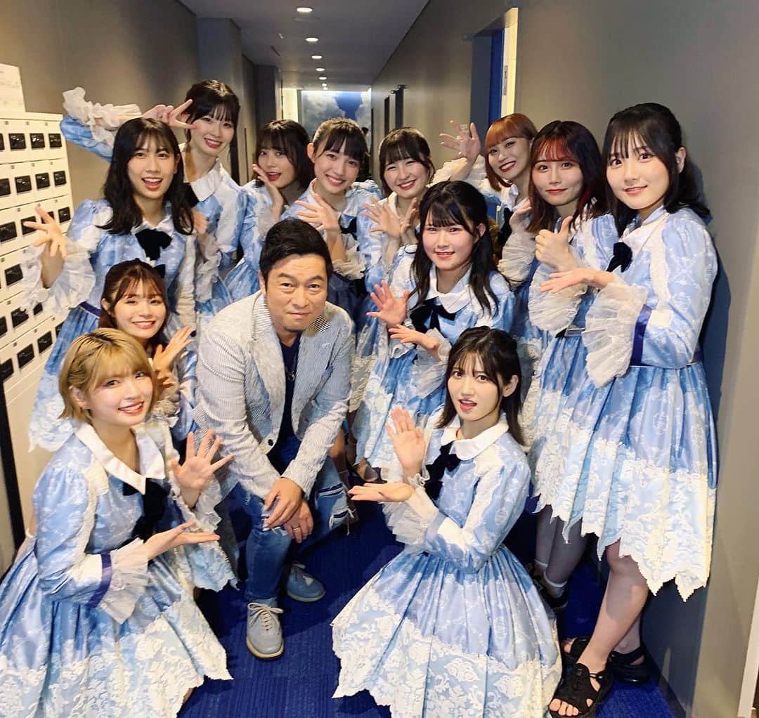 黒沢薫のインスタグラム：「AKB歌唱力No.1決定戦　#ファイナリストLIVE 今夜18:00から。彼女達の実力が沢山の方に届きますように。 色眼鏡で彼女達を見てる方こそご覧あれ！黒沢は何曲か歌の先生で関わっています。#AKB #SKE #NMB #STU #HKT #コリアンダー師匠　#TBSチャンネル #lovelife   https://www.tbs.co.jp/tbs-ch/item/o2784/」