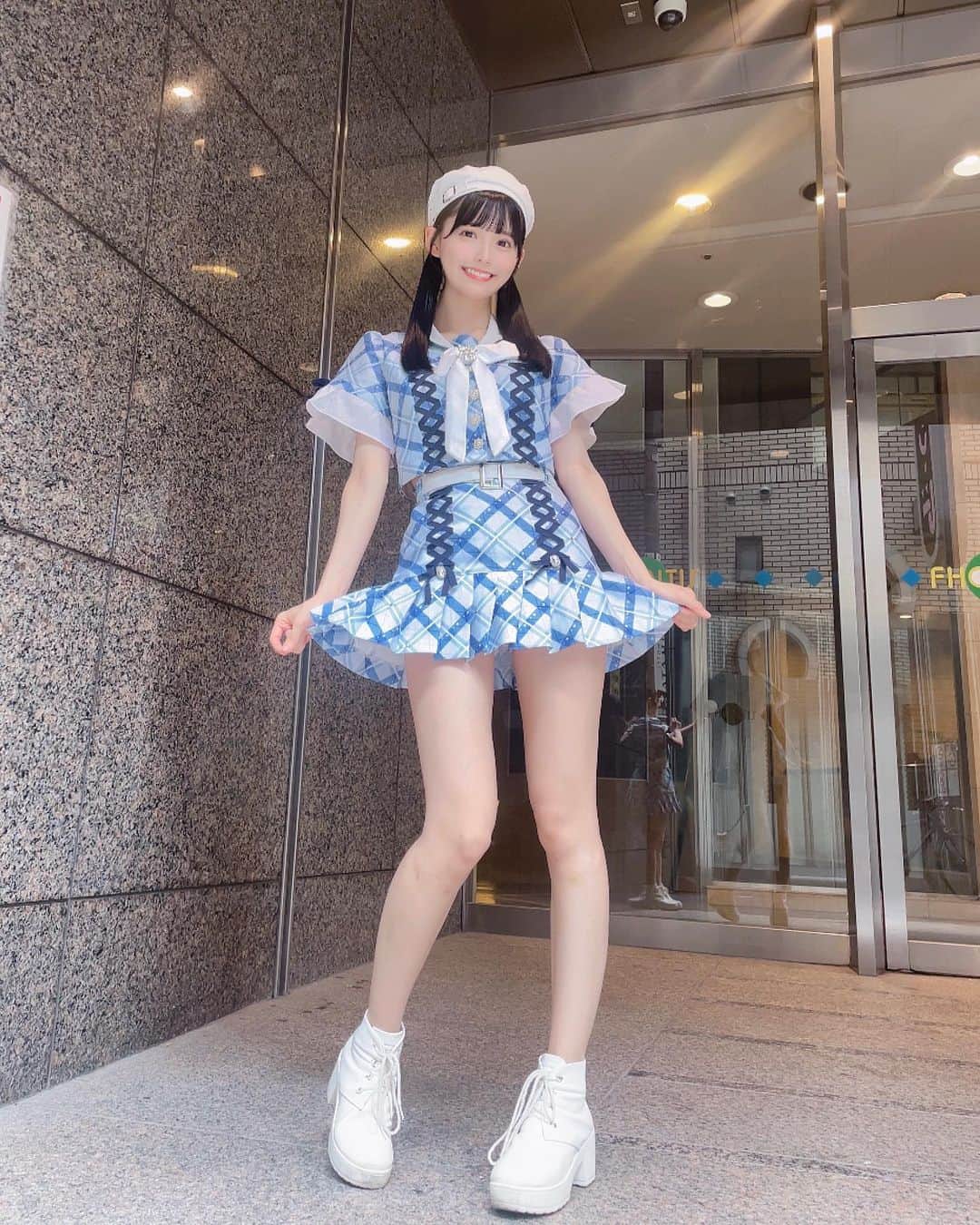 立花ことりのインスタグラム：「じゃーんっ👗♡違うのも着たい欲笑笑 。 。 。 #コスプレ #cosplay #japanesegirl #アイドル #地下アイドル #アイドル衣装 #衣装 #idol #全身 #脚フェチ #脚 #脚やせ」