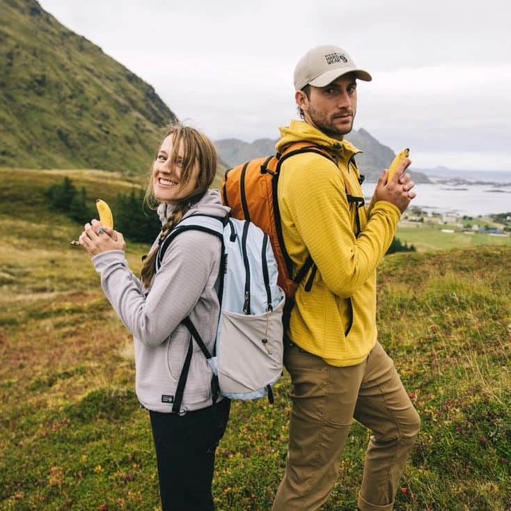 マウンテンハードウェア公式のインスタグラム：「・ 天候や運動量に応じたレイヤリングで、快適な登山を。  #MountainHardwear #MHW #hiking #trekking #climbing #camp #ハイキング #トレッキング #クライミング #キャンプ #アウトドア #登山」