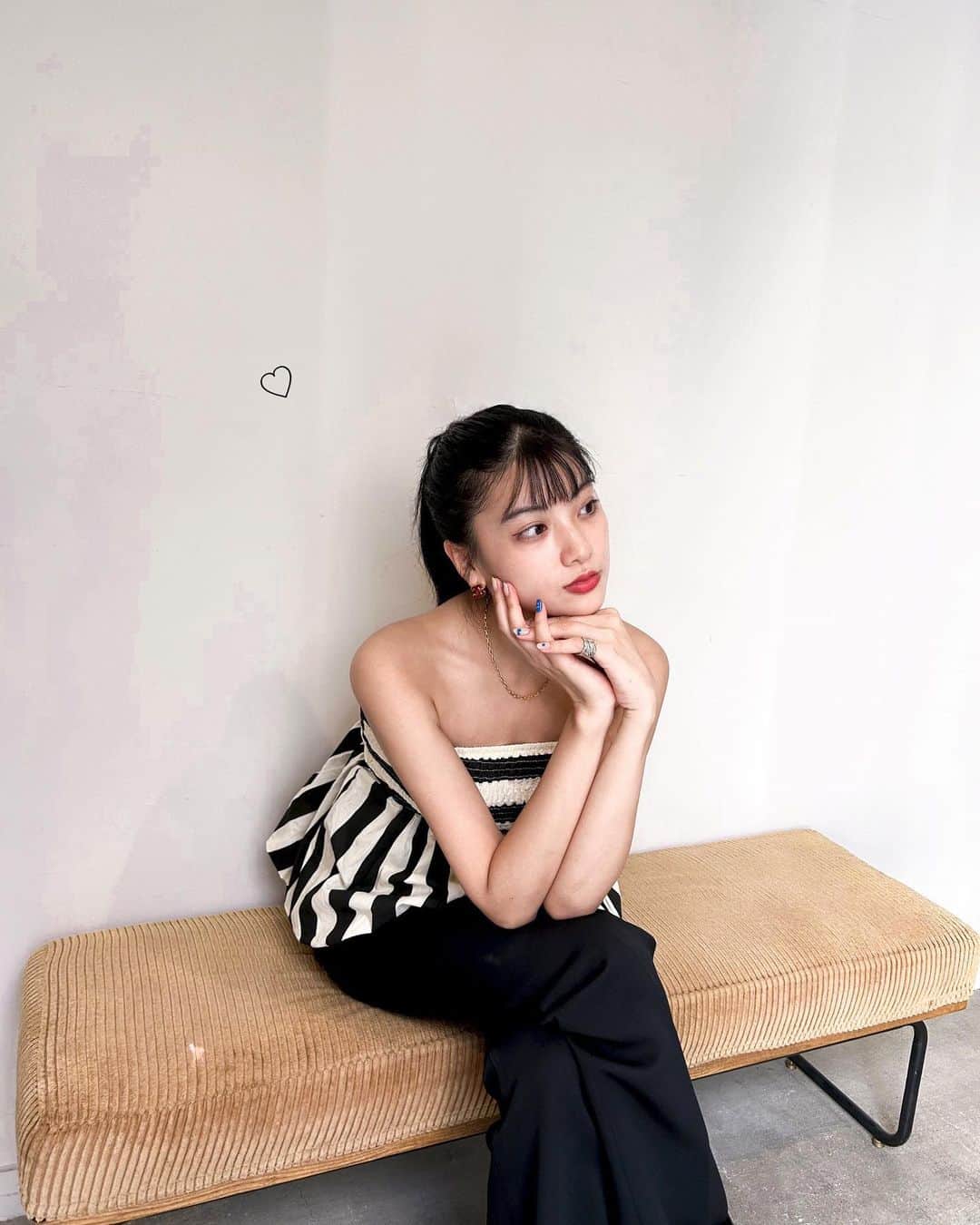 HITOMIのインスタグラム：「˗ˏˋ ha ha HAHA  ˎˊ˗」