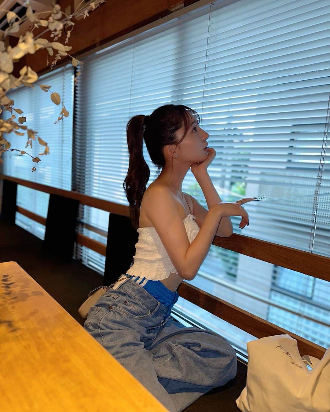 堀尾実咲さんのインスタグラム写真 - (堀尾実咲Instagram)「とてもすてきなカフェでして...😌☕️  #filmcoffeeandthings #adidas #adidasoriginals #shein #yello #denimstyle #三軒茶屋 #三軒茶屋カフェ#三茶 #三茶カフェ #東京カフェ #東京カフェ巡り #東京カフェ部 #コーヒースタンド #デニムコーデ #スポーティーコーデ #アディダス #アディダスオリジナルス」8月26日 18時18分 - misaki.horio