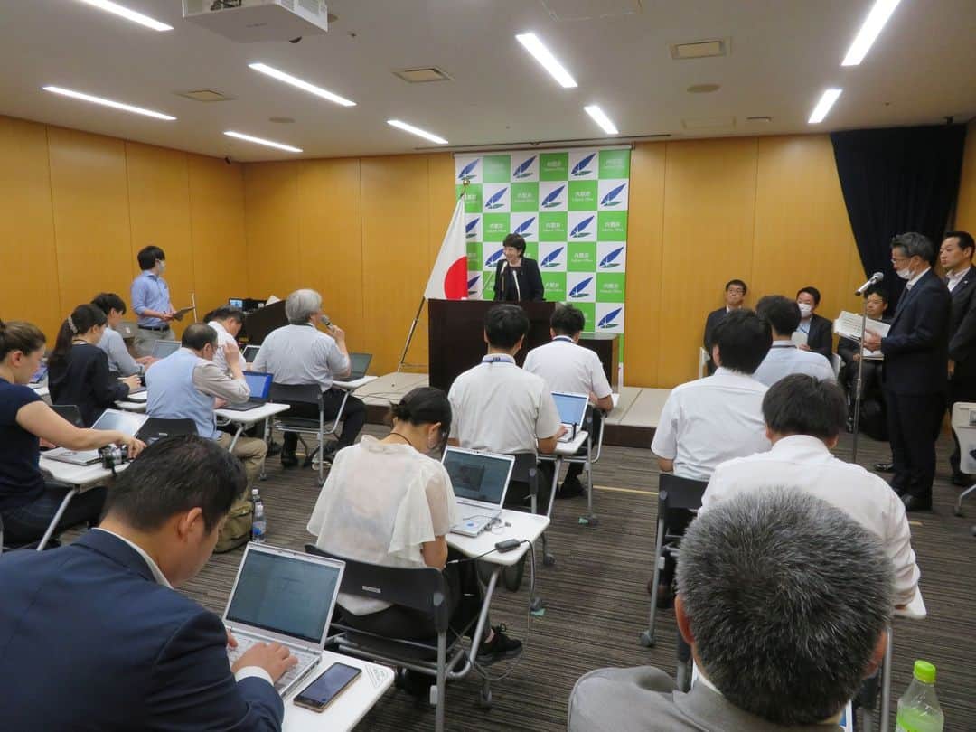 高市早苗のインスタグラム：「8月25日 記者会見」