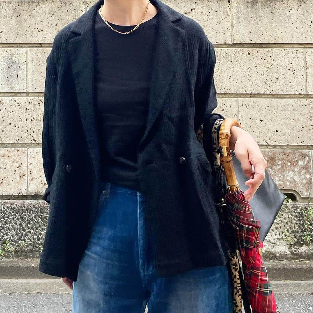 canariaさんのインスタグラム写真 - (canariaInstagram)「_  ジャケットだけど ラフな雰囲気  tops #無印良品  pants #iena jacket #canariastyle bag #hayni ecobag #lowrysfarm  umbrella #traditionalweatherwear  necklace #zara   #アラフィフファッション #50代ファッション #大人カジュアル #canariacoordinates」8月26日 18時28分 - canaria_rs