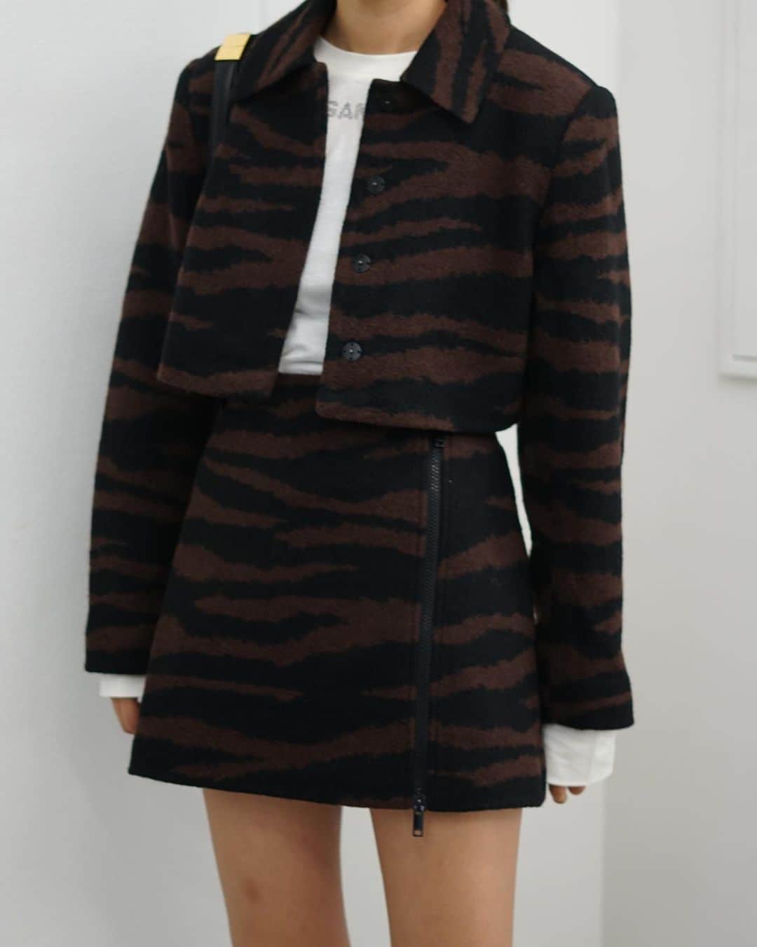 【ANN DE ARKさんのインスタグラム写真 - (【ANN DE ARKInstagram)「【GANNI】  23Autumn/Winter入荷いたしました🐅💛  一際目を引くゼブラ柄のセットアップ。 セットで着用はもちろん、別々で着てもとてもかわいいアイテムです！  WEB掲載までもうしばらくお待ちください。  ⁡ ⁡ ⁡ 詳しくはオフィシャルサイト【ARKnets】にて。 ■商品や通信販売に関しまして ご不明な点がございましたらお気軽にお問い合わせください。 ----------------------------------- オフィシャルサイトの在庫と店頭在庫は共有しております。 商品に関しましては、お気軽にコメントや店舗までお問い合わせください。 ⬇︎⬇︎⬇︎ @ann_de_ark  @arknets_official ⁡ #fashion #栃木 #宇都宮 #ショップ #セレクトショップ　#arknets #anndeark  #ganni #marni #gannigirls  ----------------------------------」9月10日 13時15分 - ann_de_ark