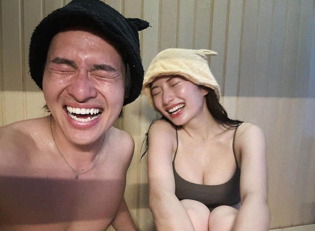 華金カップルさんのインスタグラム写真 - (華金カップルInstagram)「久しぶりに2人で🧖🏻‍♀️🧖🏾‍♂️  今日YouTube UPします⸝⋆」9月10日 13時10分 - hanakin_kp