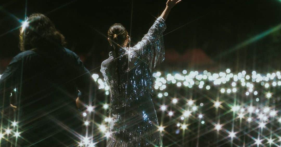 Raisa Andrianaのインスタグラム：「39°. Thank you Semarang for your incredible energy, never could have done it without you guys!」