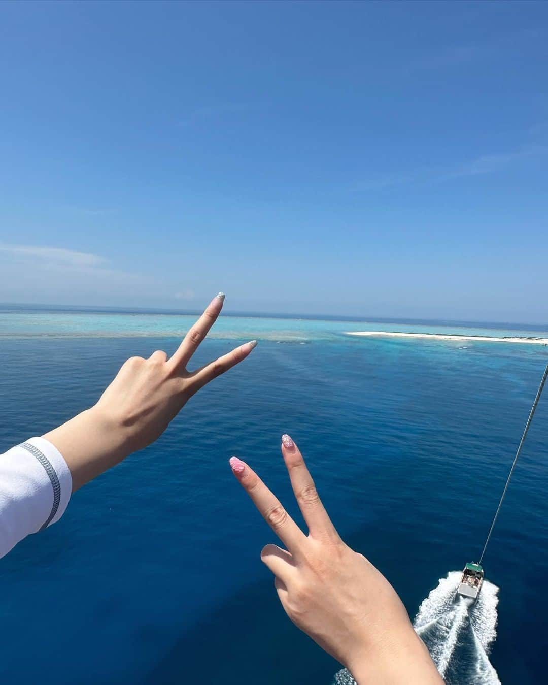 前沢海友さんのインスタグラム写真 - (前沢海友Instagram)「🏖 ㅤㅤㅤㅤㅤㅤㅤㅤㅤㅤㅤㅤㅤ すっぴんで全力で遊んだ日🌊 毎年行ってるナガンヌ島に今年も行けてはっぴ-💖 ㅤㅤㅤㅤㅤㅤㅤㅤㅤㅤㅤㅤㅤ 沖縄の太陽は強敵です🥵w ㅤㅤㅤㅤㅤㅤㅤㅤㅤㅤㅤㅤㅤ #summer #okinawa #memory #ocean #nail #newpost #l4l #夏の思い出 #沖縄 #ナガンヌ島 #パラセーリング #自然に癒される  ㅤㅤㅤㅤㅤㅤㅤㅤㅤㅤㅤㅤㅤ」9月10日 13時29分 - maezawamiyu