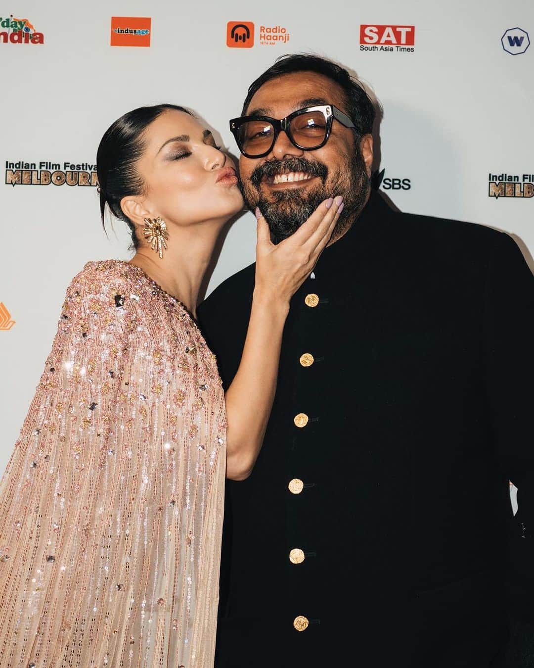 サニー・レオーネのインスタグラム：「Happy Birthday to the man who actually changed the course of my life!! I hope your day is full of love and light! Love you from the bottom of my heart!!」