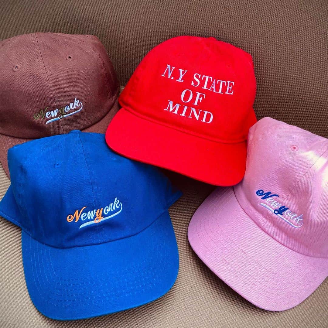 Dancers Collectionのインスタグラム：「・ 『N.Y.CAP』  Baseball Font embroidery!!  ベースボールフォントを使ったシンプルだがアクセントのある刺繍キャップ。  まだまだ日差しが強い今 あなた好みのCAPを。  #embroidery」