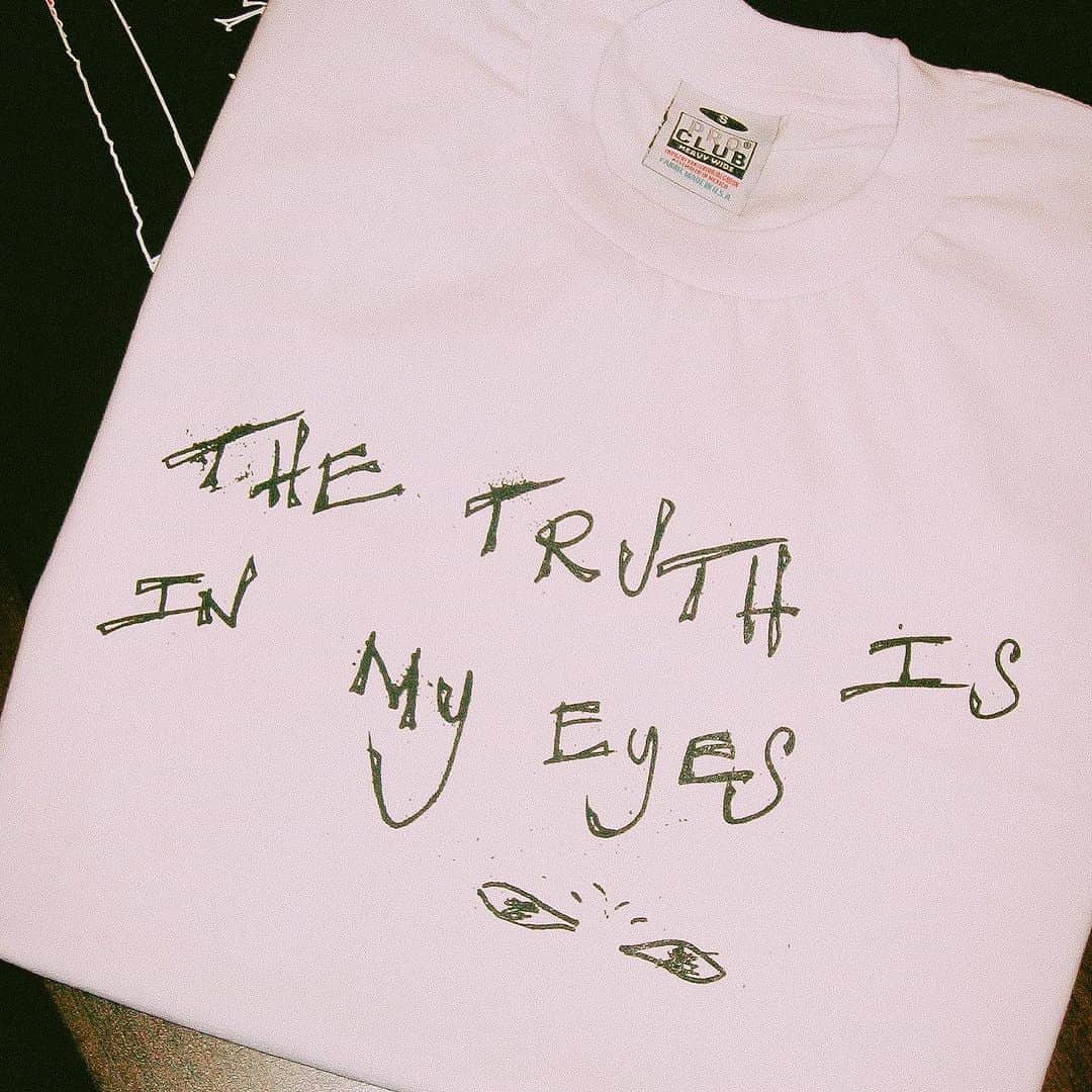 Hit Boyさんのインスタグラム写真 - (Hit BoyInstagram)「The truth is in my eyes @bighit is hand drawing all the art for his album merch 🔥🖊️🖼️ BigHitNupid.com」9月10日 5時32分 - hitboy